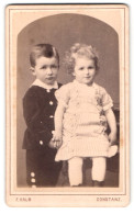 Fotografie F. Halm, Constanz, Rosgartenstr. 20, Portrait Bildschönes Kinderpaar In Niedlicher Kleidung  - Anonieme Personen