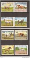 CHEVAUX / Belle Série Des COMORES YT  N° 396 à 403 Neufs** (8 Timbres) Livrée Dans 1 Seul Présentoir - Caballos