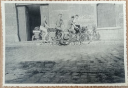 Cyclists, Radfahrer, Agfa Brovira, 1943, 12.5x8.5 Cm - Cycling