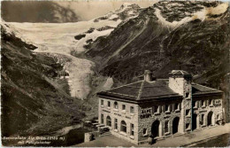 Berninabahn Mit Palügletscher - Treinen