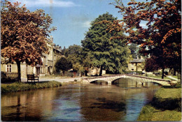 29-4-2024 (3 Z 23) UK - Burton On The Water & Bridge - Brücken