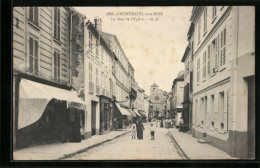 CPA Montreuil-sous-Bois, La Rue De L'Eglise  - Montreuil