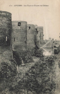 CPA Angers-Les Tours Et Les Douves Du Château-Timbre   L2876 - Angers