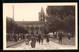 CPA Précy-sur-Oise, Sortie De La Messe  - Précy-sur-Oise