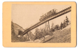 Fotografie Unbekannter Fotograf Und Ort, Die Vitznau-Rigi Bahn Auf Der Schnurtobelbrücke  - Eisenbahnen