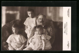 AK Kaiser Wilhelm II. Mit Seinen Enkeln  - Königshäuser