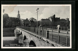 AK Saarbrücken, Kaiser-Wilhelm-Brücke Mit Alt-Saarbrücken  - Saarbruecken