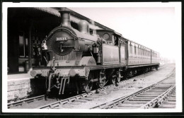 Fotografie Britische Eisenbahn, Personenzug Mit Dampflok Nr. 31533  - Treni