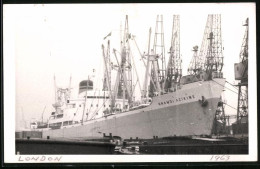 Photo Unbekannter Fotograf, Ansicht London, Frachtschiff Nnamdi Azikiwe Im Hafen  - Places