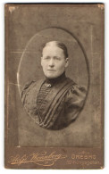 Fotografie Wennberg, Örebro, Kungsgatan 10, ältere Dame Im Hochgeschlossenem Dunklen Kleid  - Anonymous Persons