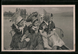 AK Drei Mädchen In Trachten Vom Untersee (Bodensee)  - Costumes