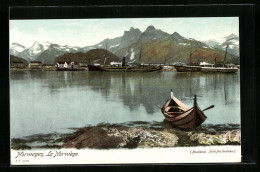 AK Svolvaer, Ortspartie Mit Dampfern  - Norvège
