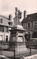 18 BOURGES STATUE DE JACQUES CŒUR - Bourges