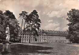 77-FONTAINEBLEAU LE CHATEAU-N° 4422-B/0343 - Fontainebleau