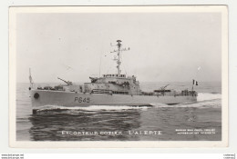 Bateaux Navire De Guerre Escorteur Côtier L'ALERTE P645 Marius Bar Photo Toulon VOIR DOS - Guerra