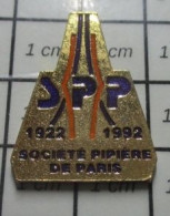 3617 Pin's Pins / Beau Et Rare / ASSOCIATIONS / SPP 1922 1002 SOCIETE PIPIERE DE PARIS Siège Social Au Bois De Boulogne - Asociaciones