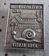 Snail Polzevo Visnja Gora Coat Of Arms Slovenia Ex Yugoslavia Pin - Animals