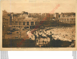 64.  BIARRITZ .  La Grande Plage Et Les Deux Casino . - Biarritz