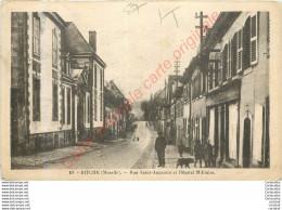 57.  BITCHE .  Rue St-Augustin Et Hôpital Militaire . - Bitche