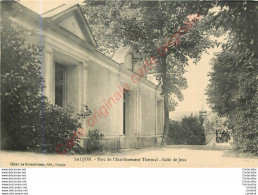 17.  SAUJON .  Parc De L'Etablissement Thermal .  Salle De Jeux . - Saujon