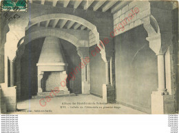 72.  Abbaye Des Bénédictins De SOLESMES .  Cellule De L'Abbatiale Au Premier étage . - Solesmes