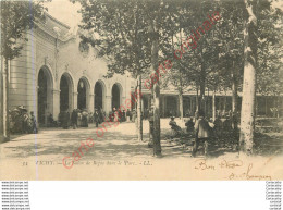 03.  VICHY .  Le Salon De Repos Dans Le Parc . - Vichy