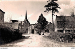 56 MOLAC UN JOLI COIN DU BOURG CPSM - Autres & Non Classés