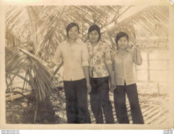 VIET NAM TONKIN INDOCHINE PHOTO 11 X 8 CMS 3 JEUNES GENS - Anonyme Personen