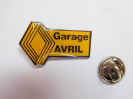 Beau Pin's , Auto Renault , Garage Avril , Saint Augustin ?? , Signé FONDUL - Renault