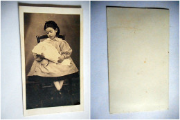 PHOTO CDV ENFANT JEUNE FILLE ET UN BEBE DANS SES BRAS Anonyme - Anciennes (Av. 1900)