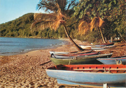 Navigation Sailing Vessels & Boats Themed Postcard Fishing Boat On Beach - Voiliers