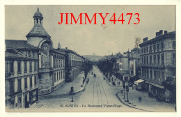 CPA - NÎMES En 1923 - Le Boulevard Victor-Hugo ( Rue Bien Animée ) N° 15 - Edit. DEBRET-JUMAS à Nîmes - Nîmes