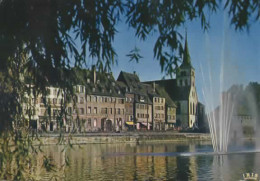 STRASBOURG, LE QUAI DES OPECHEURS ET L EGLISE STE GUILLAUME, JETS D EAU  COULEUR  REF 15864 - Strasbourg