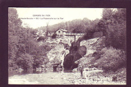 74 - GORGES-du-FIER - LA PASSERELLE SUR LE FIER - ANIMÉE -  - Other & Unclassified