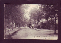 17 - CHATELAILLON - LE BOULEVARD DE LA RÉPUBLIQUE - ANIMÉE -  - Châtelaillon-Plage