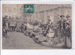 LE PUY En VELAY: Place Du Marché Couvert - Très Bon état - Le Puy En Velay