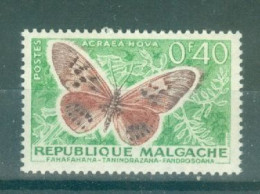 REPUBLIQUE MALGACHE - N°342** MNH.LUXE. SCAN DU VERSO. Papillons Et Cultures. - Mariposas