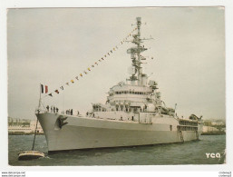 29 Brest N°2161 Navire Porte Hélicoptères Le Jeanne D'Arc Avec Un Hélicoptère Sur Le Pont VOIR DOS - Warships