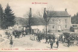 88 // Le Thillot   USINE DE LA Courbe   Sortie Des Ouvriers   Edit Ad Weick 10839 - Le Thillot