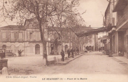 83 / 83 / LE BEAUSSET / PLACE DE LA MAIRIE / N 1 - Le Beausset