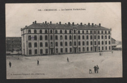 146 - CHERBOURG (50 Manche) La Caserne Rochambeau ( A. Becquemin-Roupsard, édit.) - Casernas