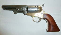 PISTOLET OU REVOLVER PIETTA NAVY YANK SHERIFF CAL 36 LE COLT 1851 A POUDRE NOIR ITALY - Armes Neutralisées