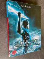 Le Livre De Poche Jeunesse N° 1449    Perry Jackson 1    LE VOLEUR DE FOUDRE    Rick RIORDAN - Toverachtigroman