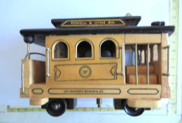 Lase 2 -  Collectible Houten Trolley Kabelbaan San Francisco "Powell & Hyde Sts" Muziekdoos - Dozen