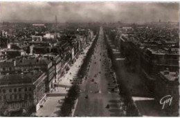 PARIS. -   Avenue Des Champs Elysées Vue De L'Arc De Triomphe De L'Etoile      Non Circulée - Champs-Elysées