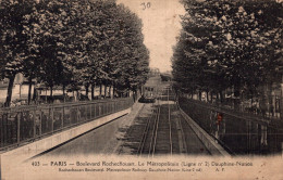 75 - PARIS / BOULEVARD ROCHECHOUART - LE METROPOLITAIN LIGNE N°2 DAUPHINE NATION - Transport Urbain En Surface