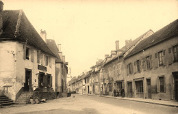 Coussac Bonneval * Carte Photo * Rue De Paris * Commerces Magasins Villageois - Other & Unclassified