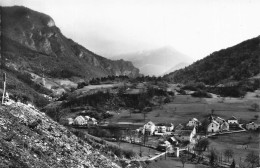 Glandage * Vue Générale Du Village Et Dans Le Fond , Le Mont Jocou - Other & Unclassified