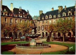 PARIS. -   Place Des Vosges. - Le Marais.     Non  Circulée - Plätze