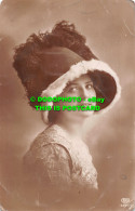 R548162 Woman. Hat. E. A. Schwerdtfeger. 4356. East London Printing. 1013 - Andere & Zonder Classificatie
